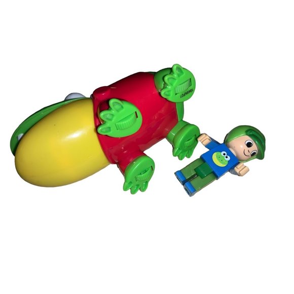 Ryan's World toy - Splashin' Gus The Gummy Gator vehicle & Ryan - Picture 4 of 9